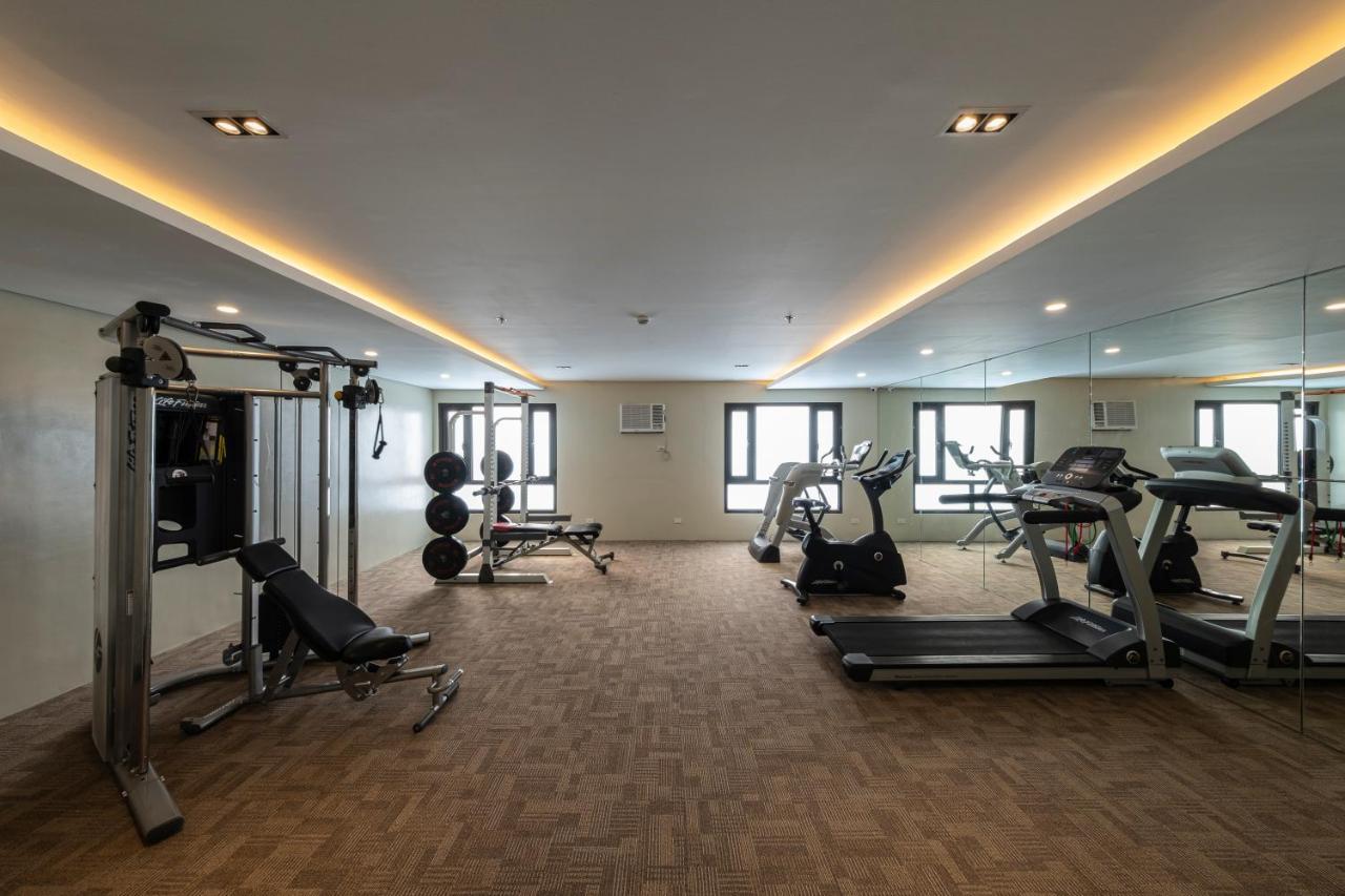 Cebu Family Suites Powered By Cocotel Εξωτερικό φωτογραφία